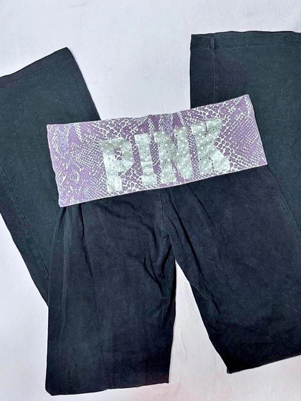 Vintage Victoria’s Secret purple snakeskin flare foldover leggings